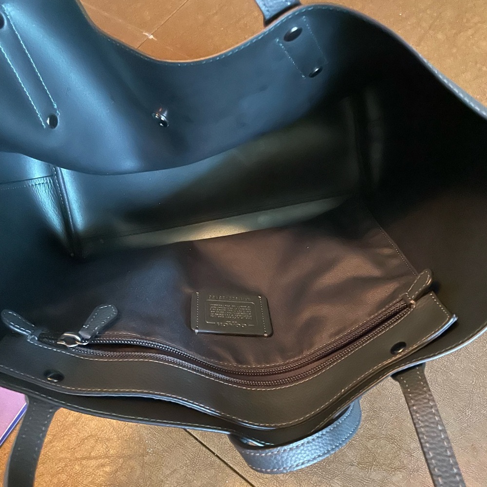 Coach market tote - no tag